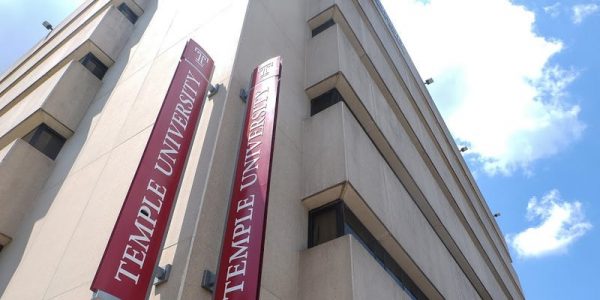 Big drop in number of low-income students entering college
